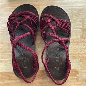 WIDE barefoot braided Size 38 Red and Brown Strappy Sandals, comfortable Design